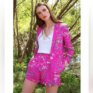 🎀GENERATION LOVE XS hot pink floral rolled cuff high rise shorts